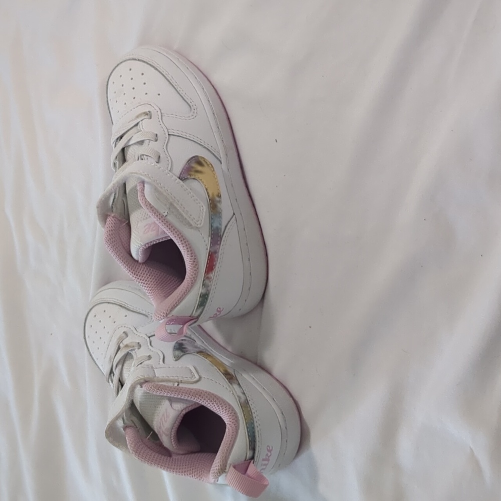 Girls Nike tennis shoes